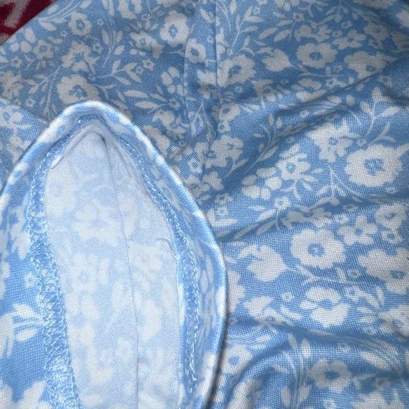 No Boundaries blouse. - Picture 4 of 6